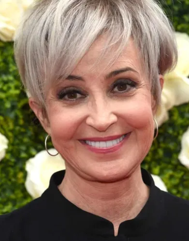 Annie Potts Age, Height, Weight, Net Worth, Career, And More