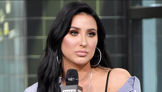 Jaclyn Hill Age, Height, Weight, Career, Net Worth And More