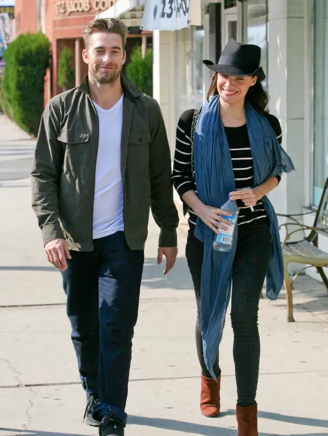 Scott Speedman's Wife, Age, Height, Weight, Net Worth, Career, And Full Bio