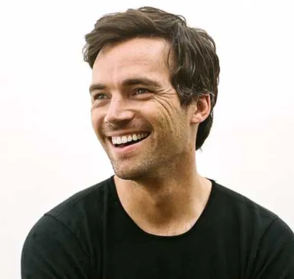 Ian Harding Age, Height, Weight, Net Worth, Career, And More