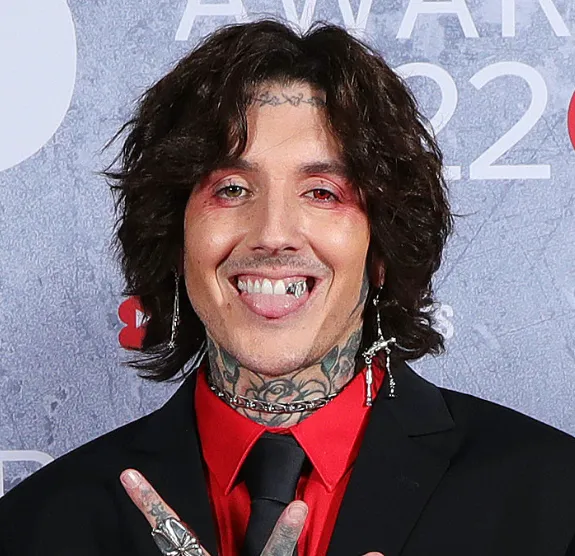 Oli Sykes Age, Biography, Net Worth, and Life Story in 2025: Everything You Need to Know