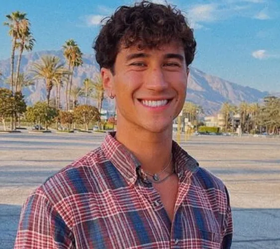 Evan Lamicella Age Unveiling the Life and Rise of a Digital Icon