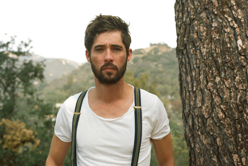 Ryan Bingham Height